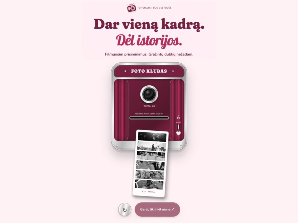 „Velvet“ vestuvių kvietimas su bordo fotobūdele ir nespalvotų nuotraukų juostele